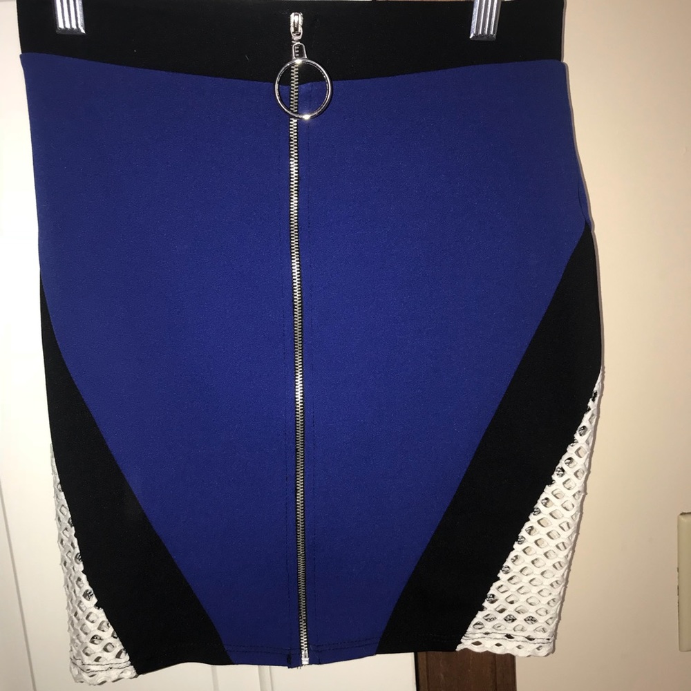 mini skirt